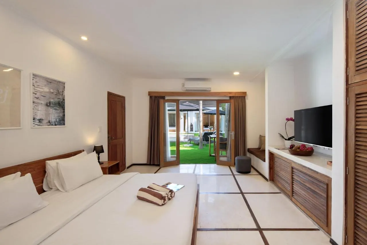 Big & Private 9 Bed, 9 Bath, Viola Villa, Pool, Best Location Seminyak  0*, Seminyak (Bali) Indonesia