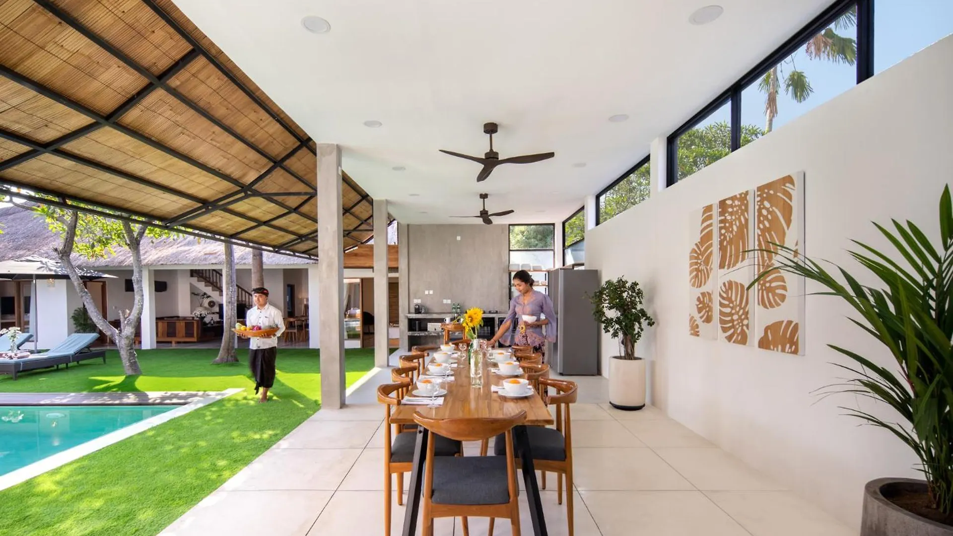 Villa Big & Private 9 Bed, 9 Bath, Viola Villa, Pool, Best Location Seminyak
