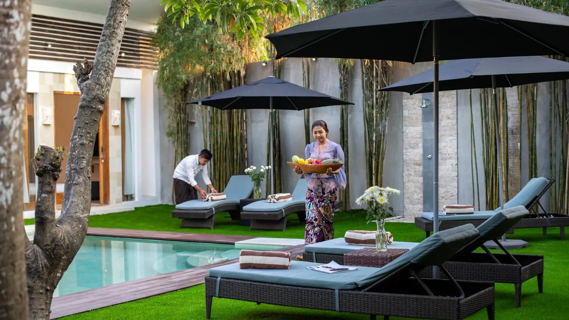 Big & Private 9 Bed, 9 Bath, Viola Villa, Pool, Best Location Seminyak  0*, Seminyak (Bali)